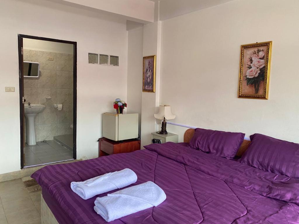 Pluemchai Guesthouse Jomtien Beach Exterior foto