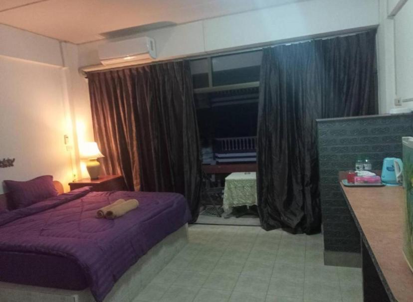 Pluemchai Guesthouse Jomtien Beach Exterior foto