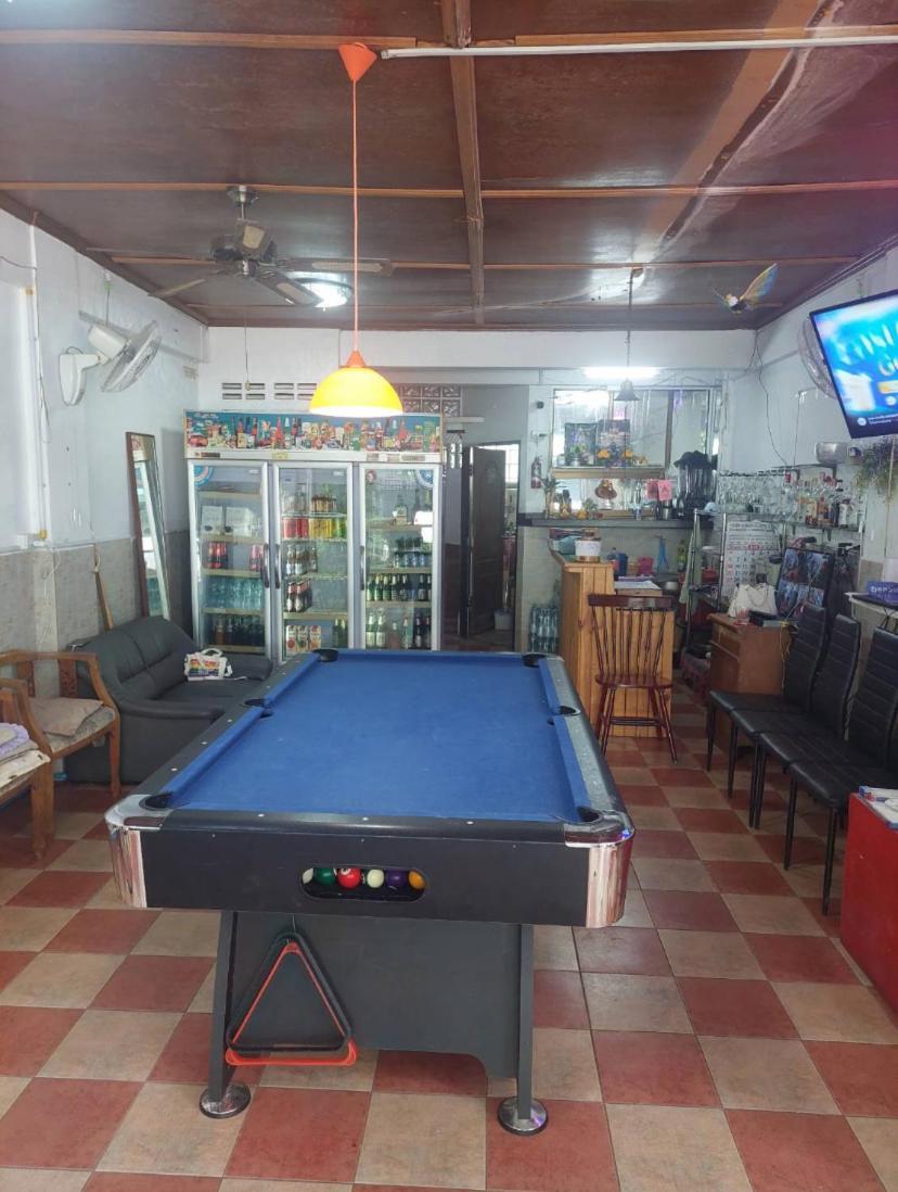 Pluemchai Guesthouse Jomtien Beach Exterior foto