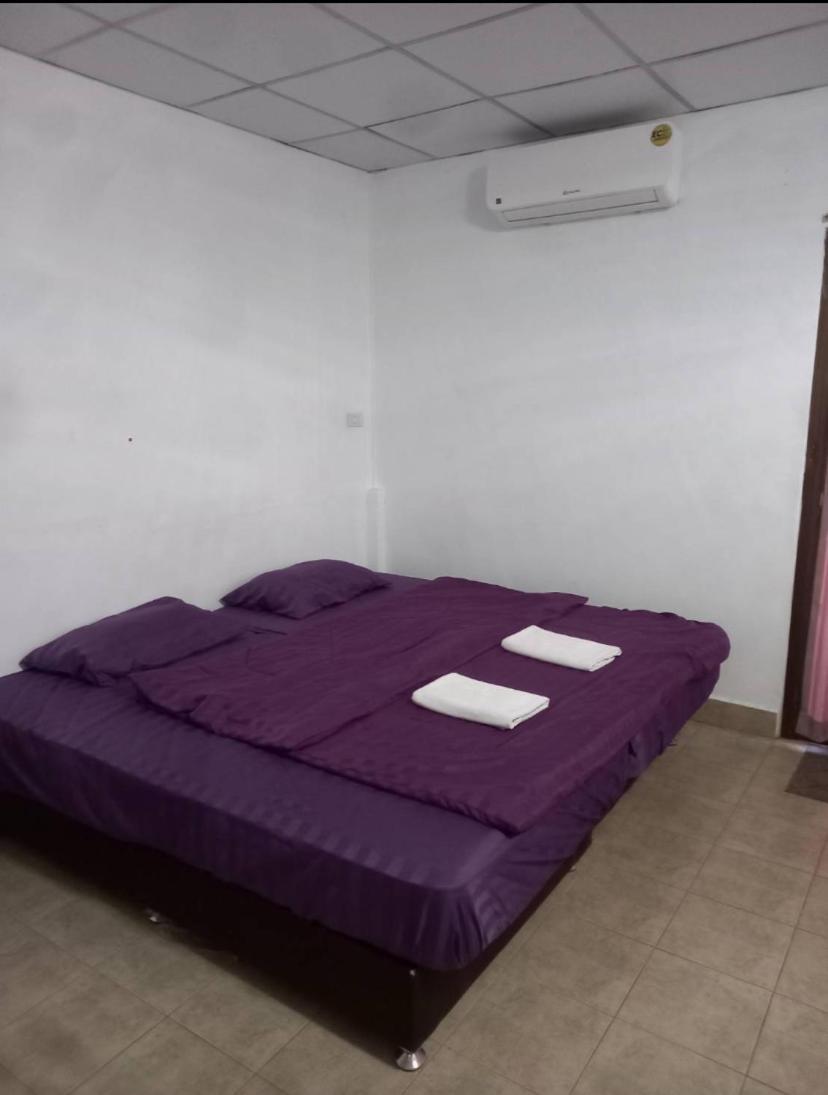 Pluemchai Guesthouse Jomtien Beach Exterior foto