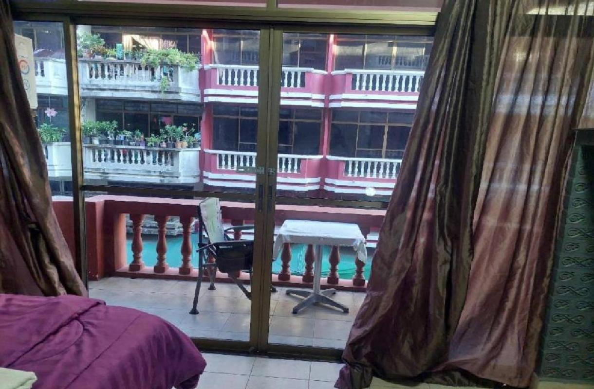 Pluemchai Guesthouse Jomtien Beach Exterior foto