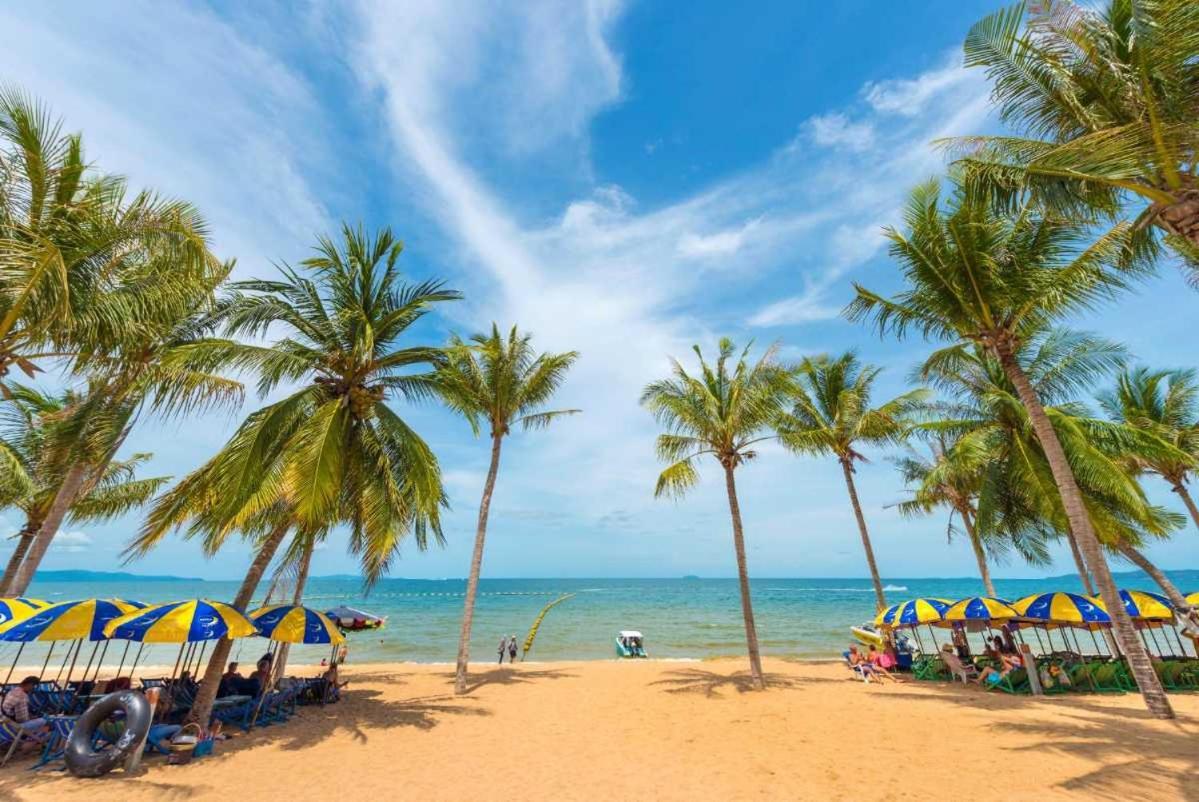 Pluemchai Guesthouse Jomtien Beach Exterior foto